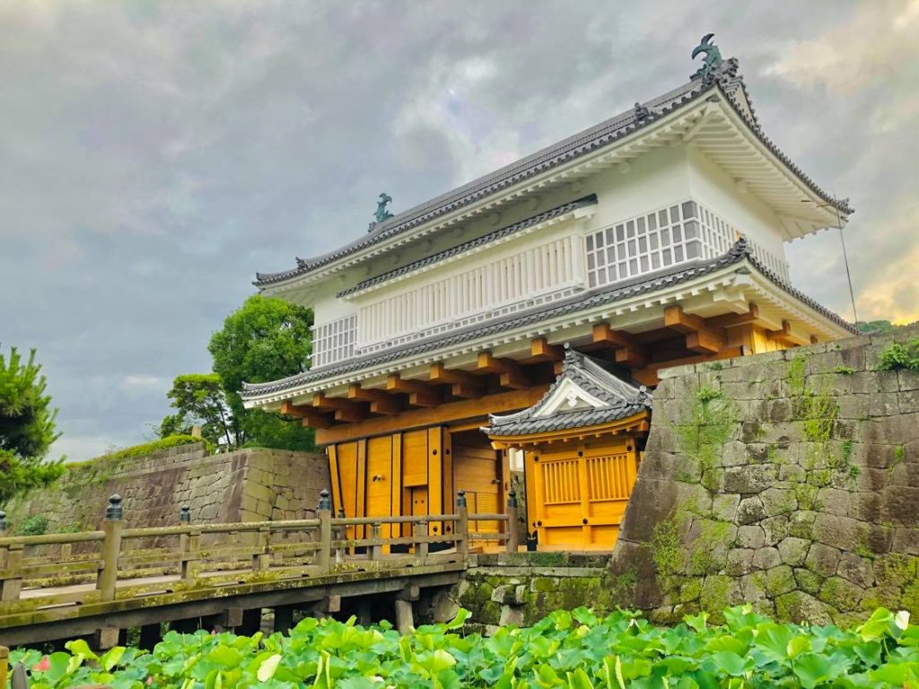 GOROMON – Tàn tích cổng của lâu đài Tsurumaru  Kagoshima